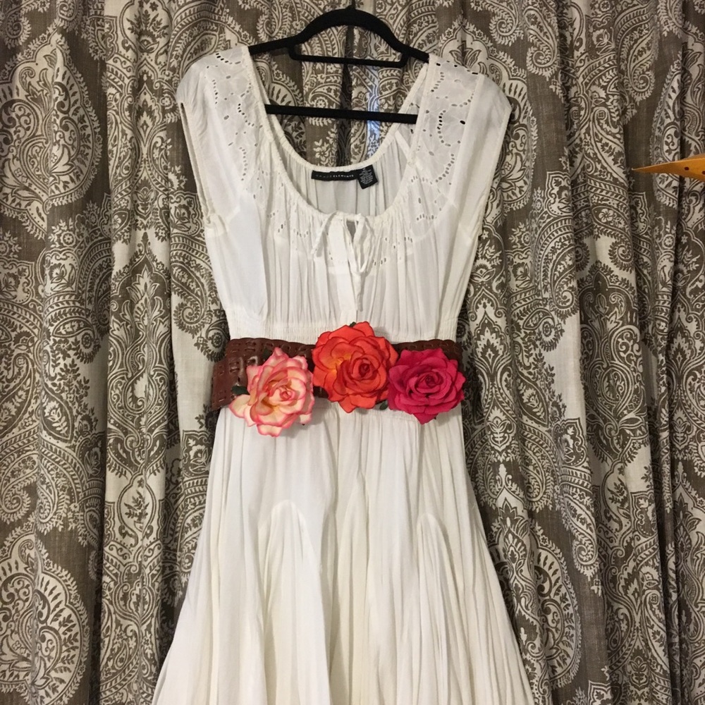 White Flowy Eyelet Dress -Sz M